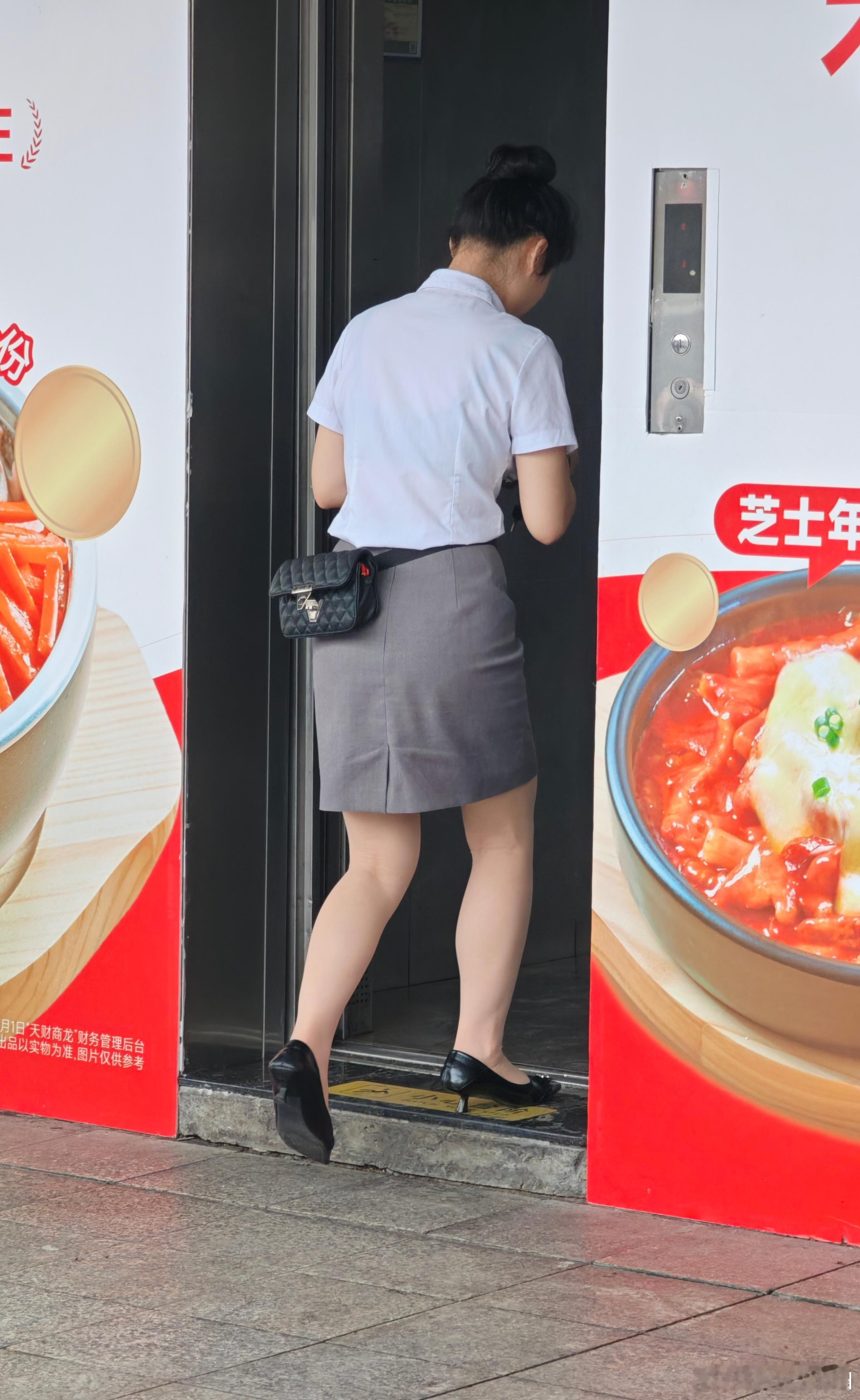 珠宝店销售职业装穿搭39 ​​​