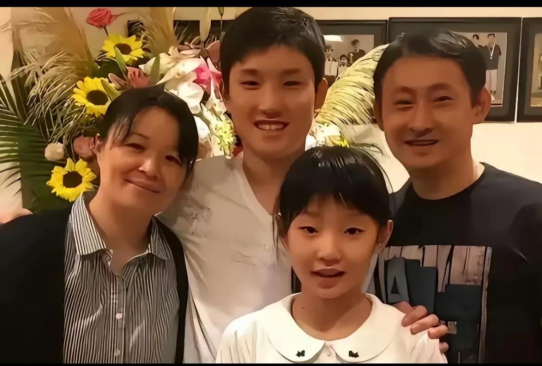 张本智和一家迁居德国！
    日乒一哥放弃日本根基，重新起步能成功吗？
 
 