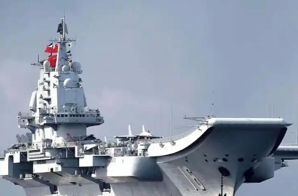 福建舰不会再有第二艘，交付一再推迟，压根不是技术卡了壳，而是海军在借着这艘船 “