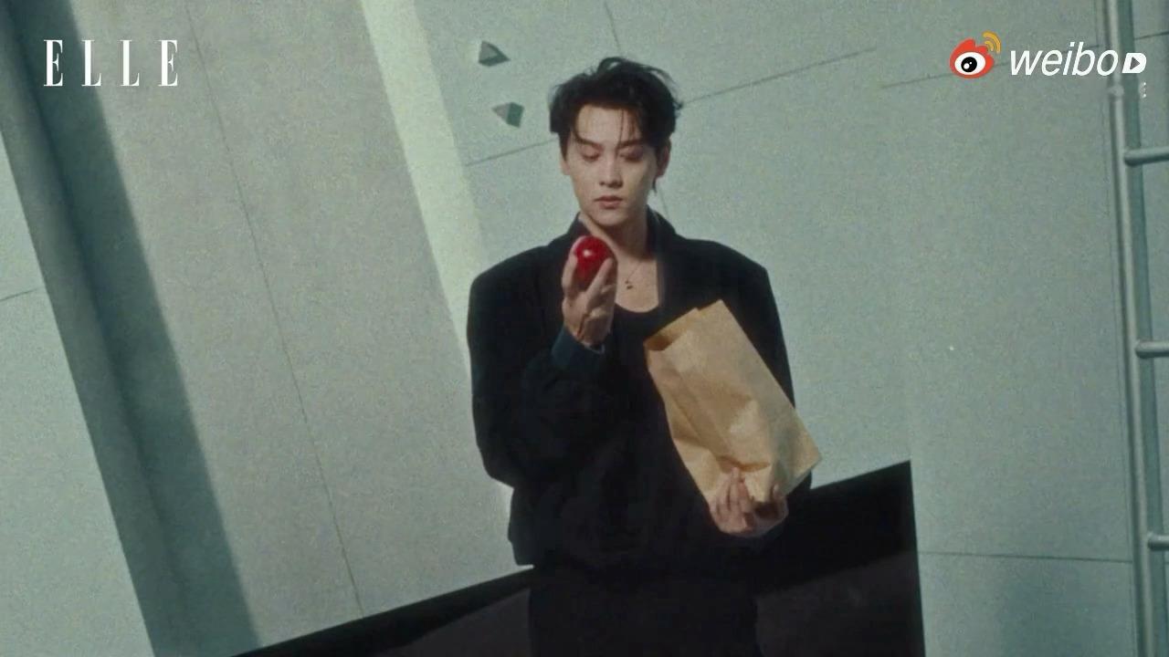田栩宁｜Elle杂志8月刊封面人物田栩宁个人首本五大女刊，从预热开始就能看对他的
