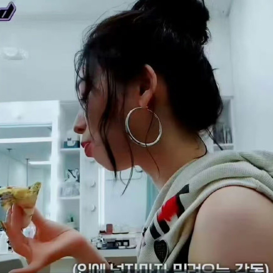 :我姐姐的名品侧脸 