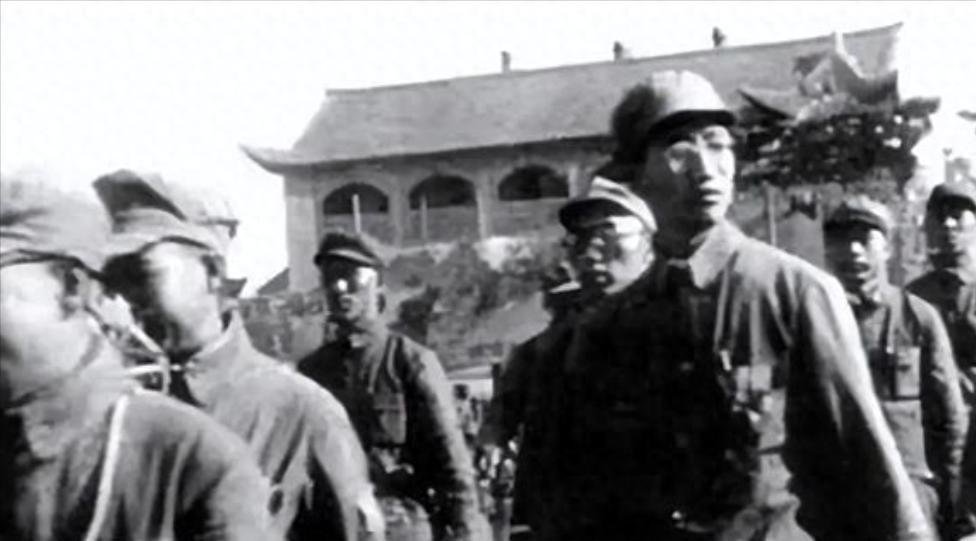 中央任命徐帅做副师长，刘帅觉得不合适，建议中央让子敬出任政委，可以吗？
1936