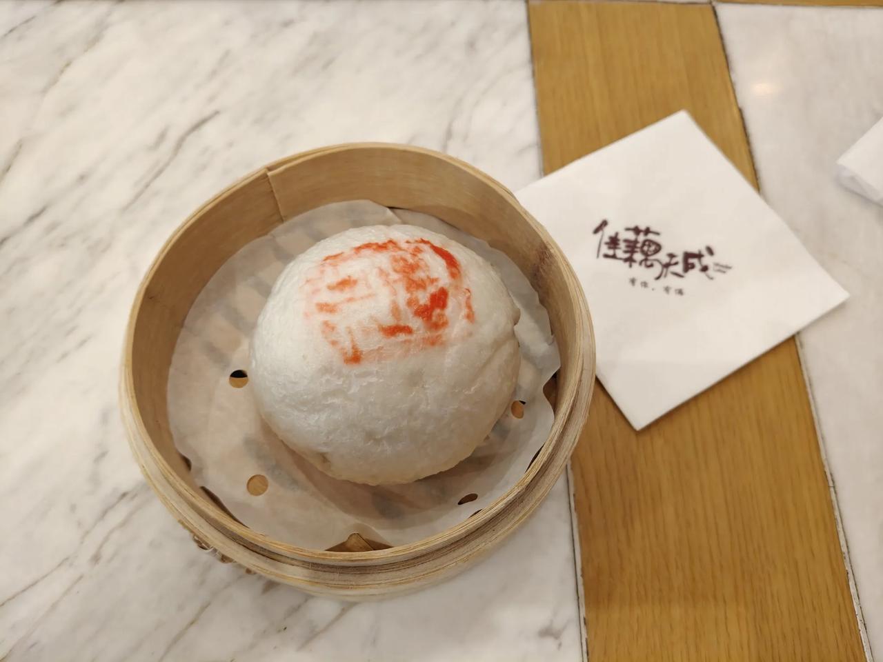 人生的缘分，就是遇到了珍惜，
分开了放手。
所谓的“佳偶天成”，都是随缘而已！每