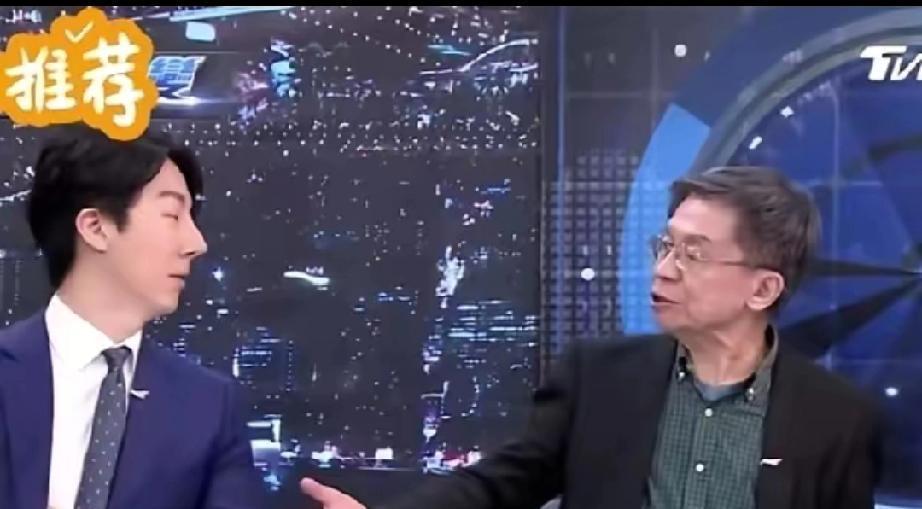 郑丽文还没有从大陆回到台湾，台湾岛内，就有人开始谋划怎么修理郑丽文了。
准确的说