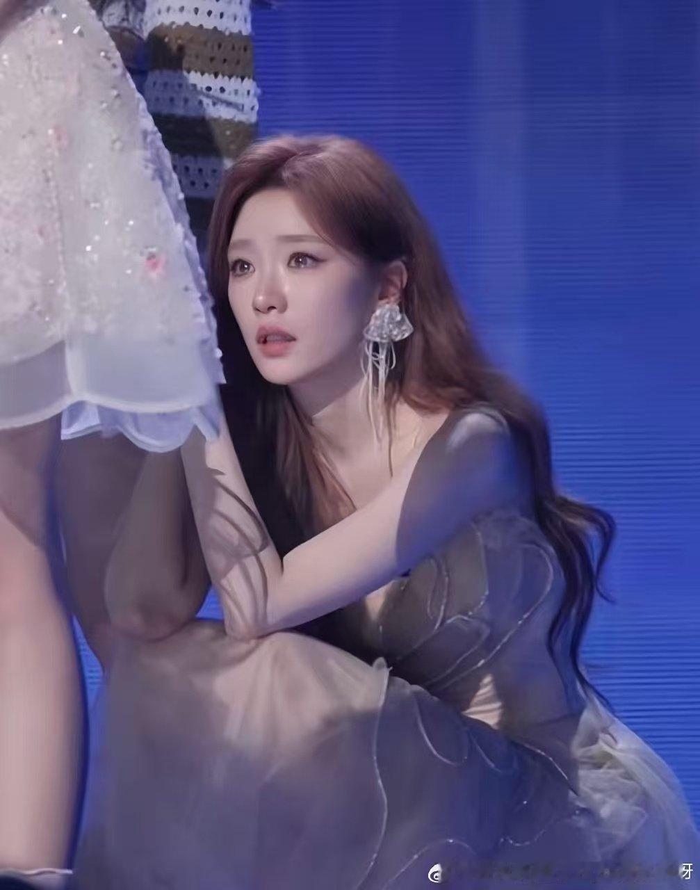 张月听到者来女淘汰的反应乘风2026张月谁懂张月的这份真性情，难过全都写在脸上，