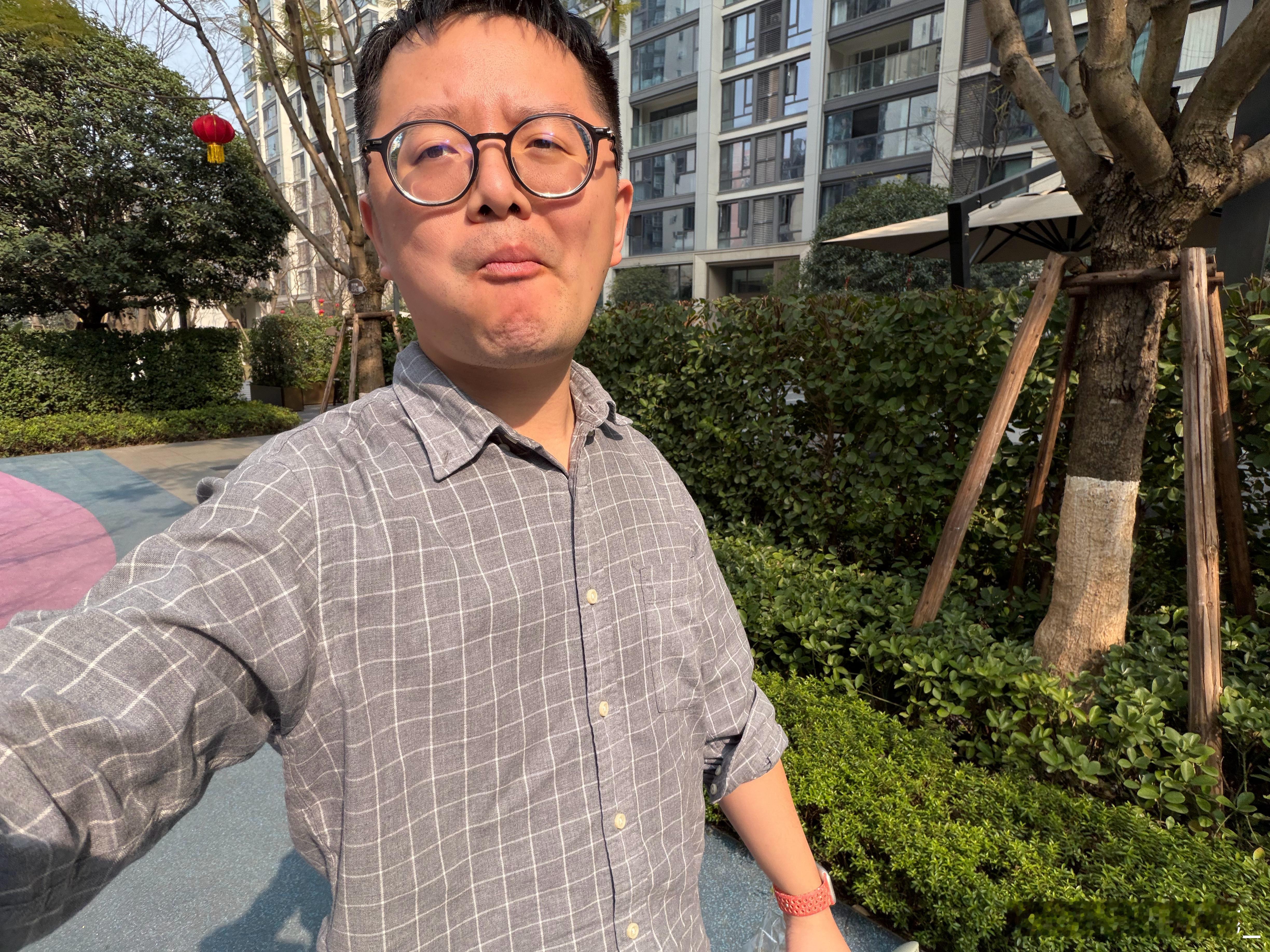 不开玩笑，今天开始穿短袖了