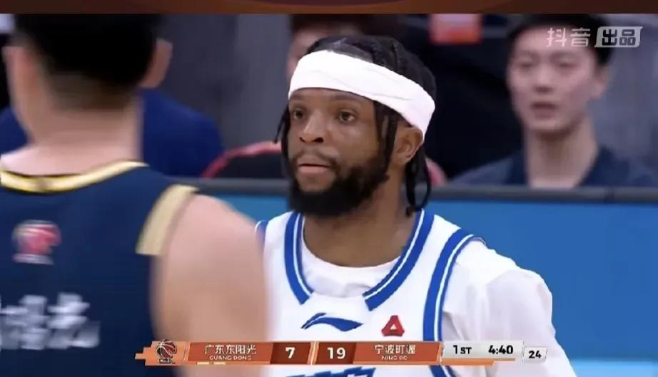 广东男篮77-74艰难险胜宁波男篮，广东队还有五个问题要解决，这场球看得人手心直