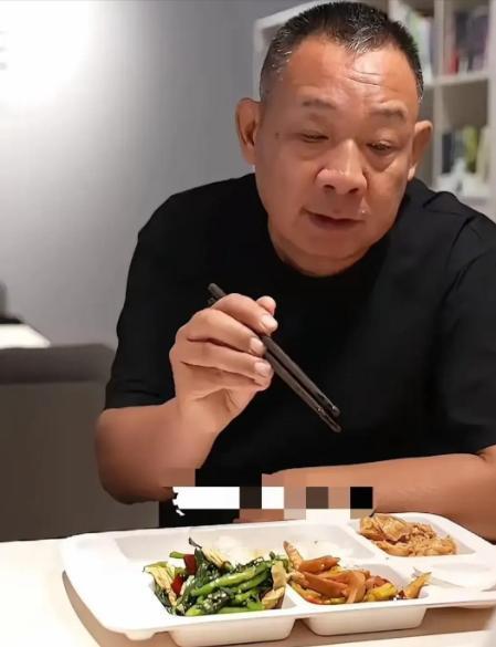 于东来的含金量还在持续上升！ 

于东来面对人民日报专访时很平静：“我没有背叛工