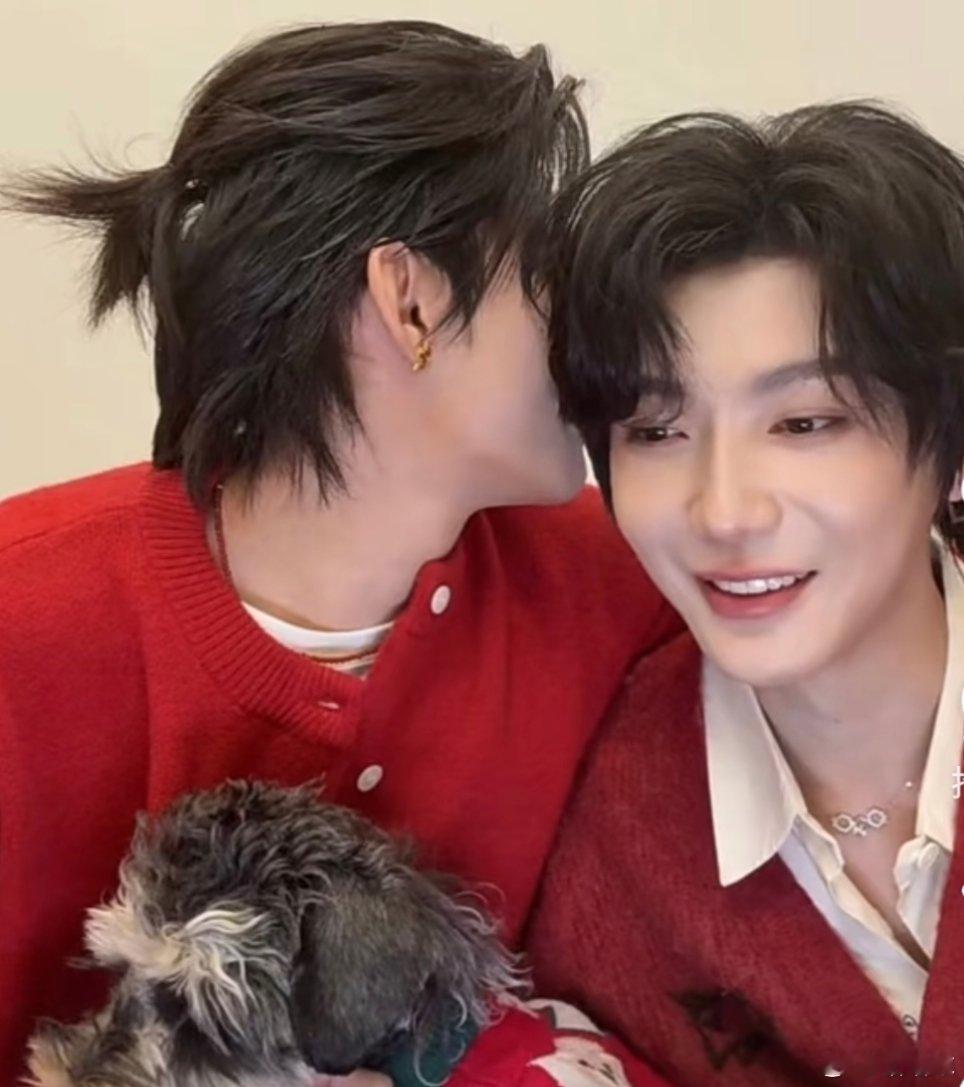 云旗 郝熠然 直播两个人有点默契，但是不多