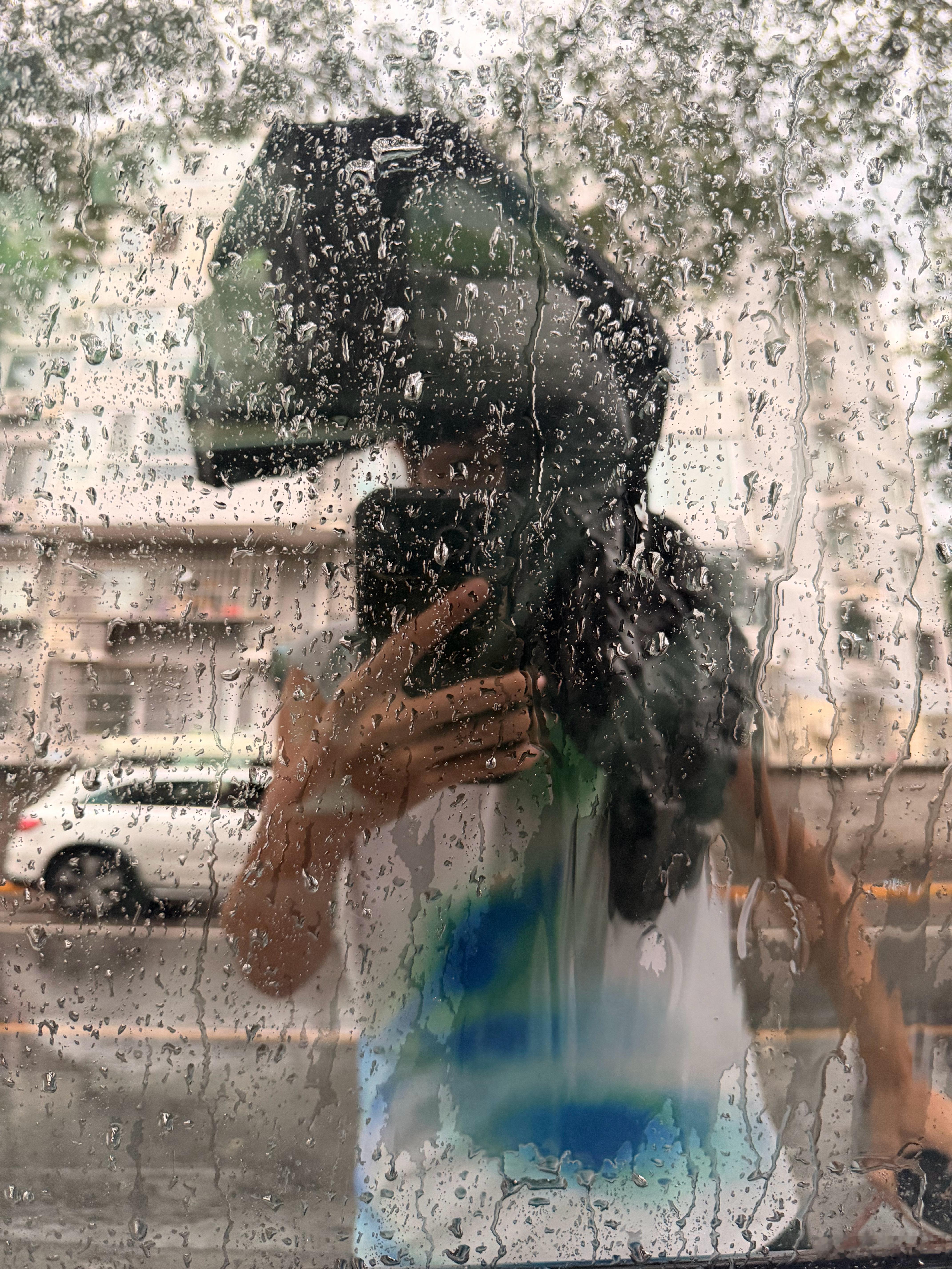 喜欢下雨，希望这一年保持敏锐和创造力 