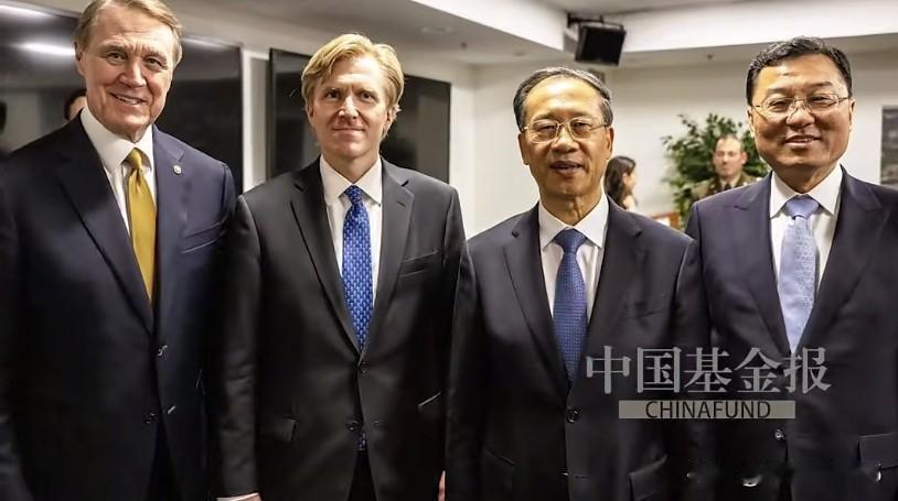 既要又要的美国国防部副部长布里奇·科尔比可真敢啊！一边炒作中国威胁论，说什么中国