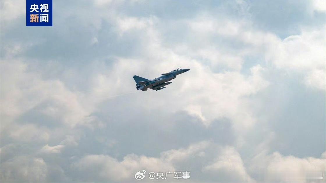 【印尼考虑采购中国歼10战斗机】当地时间6月5日，据印尼军方消息，印尼政府正就采