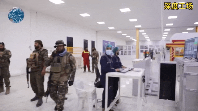 我们真是人类之光啊，中国企业在阿富汗开设太阳能工厂，发展阿富汗工业。在巴勒斯坦加