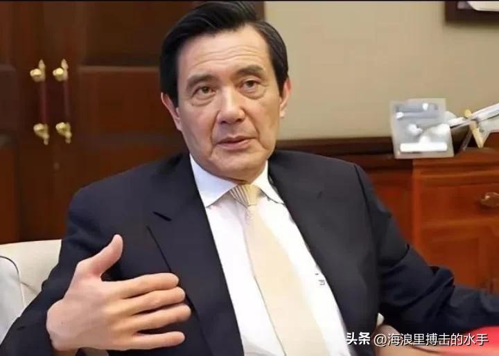 马英九最近一句话，又在岛内炸了锅。
他说：“不承认‘九二共识’，两岸对话就是空谈