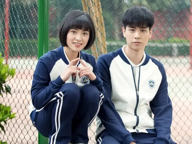 胡一天私下评价沈月外貌不佳，面对独自奋斗的胖头虞，恐怕心情更加复杂。 ​​​