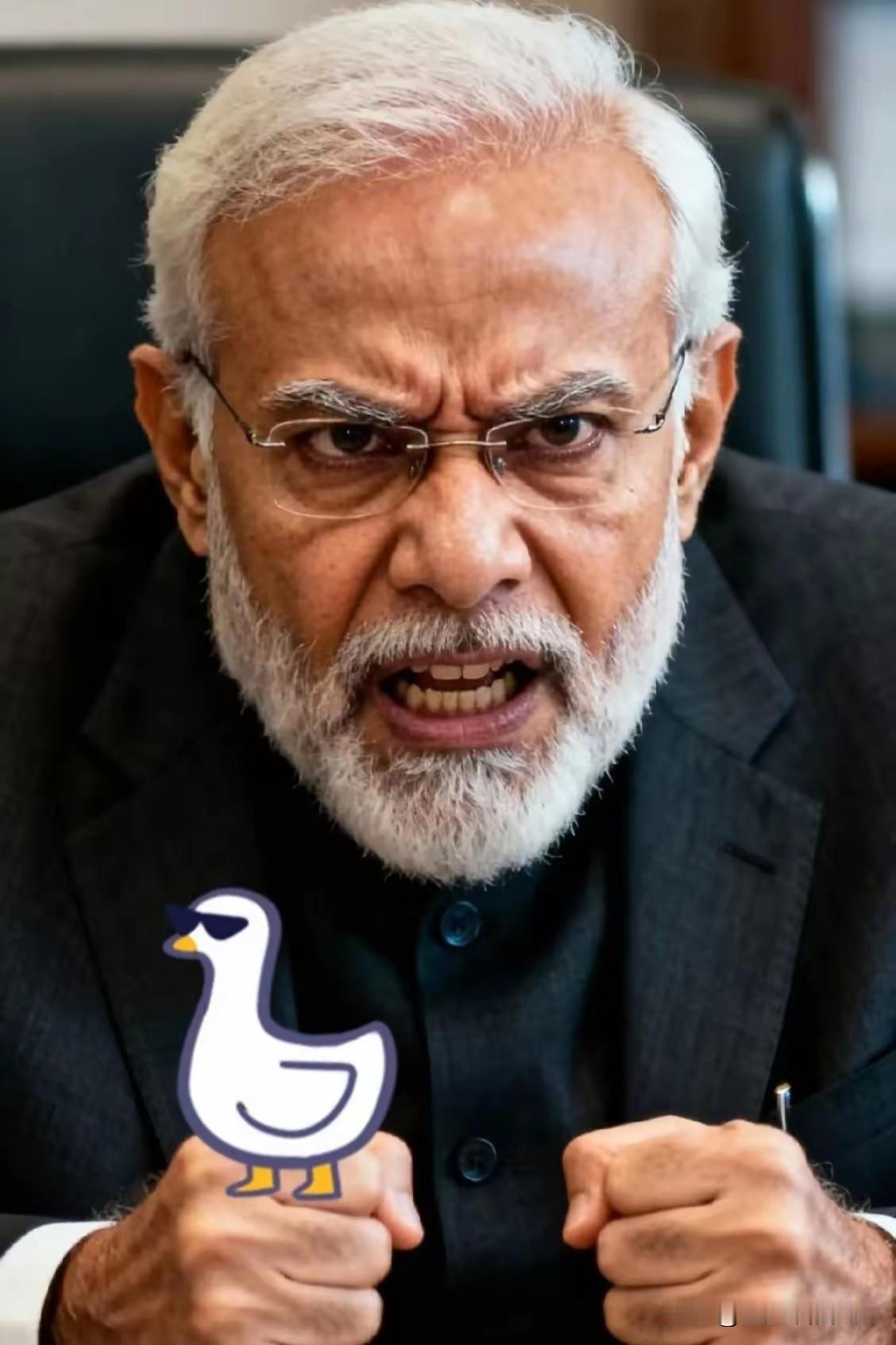 就在刚刚
印度突然宣布了

11月5日，印度中部切蒂斯加尔邦4日发生一起火车相撞