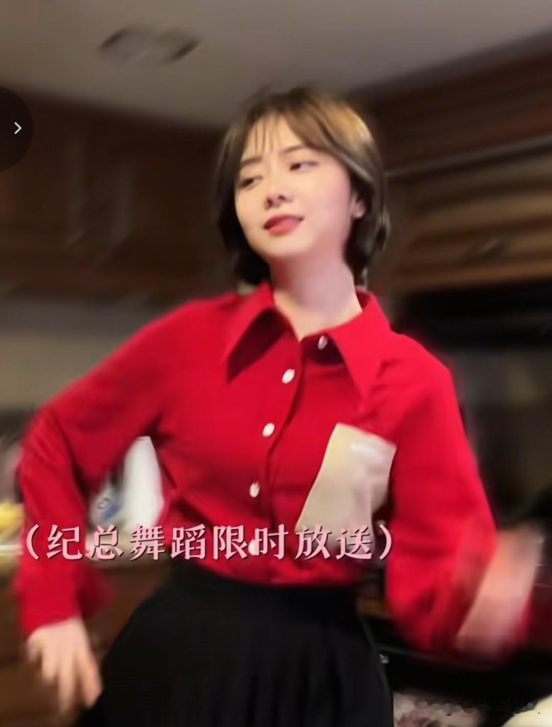 松松韵你咋长嫩美呢？好爱你的小圆脸哟[欢呼]松韵唱歌 松韵山风 明星 [赞][赞