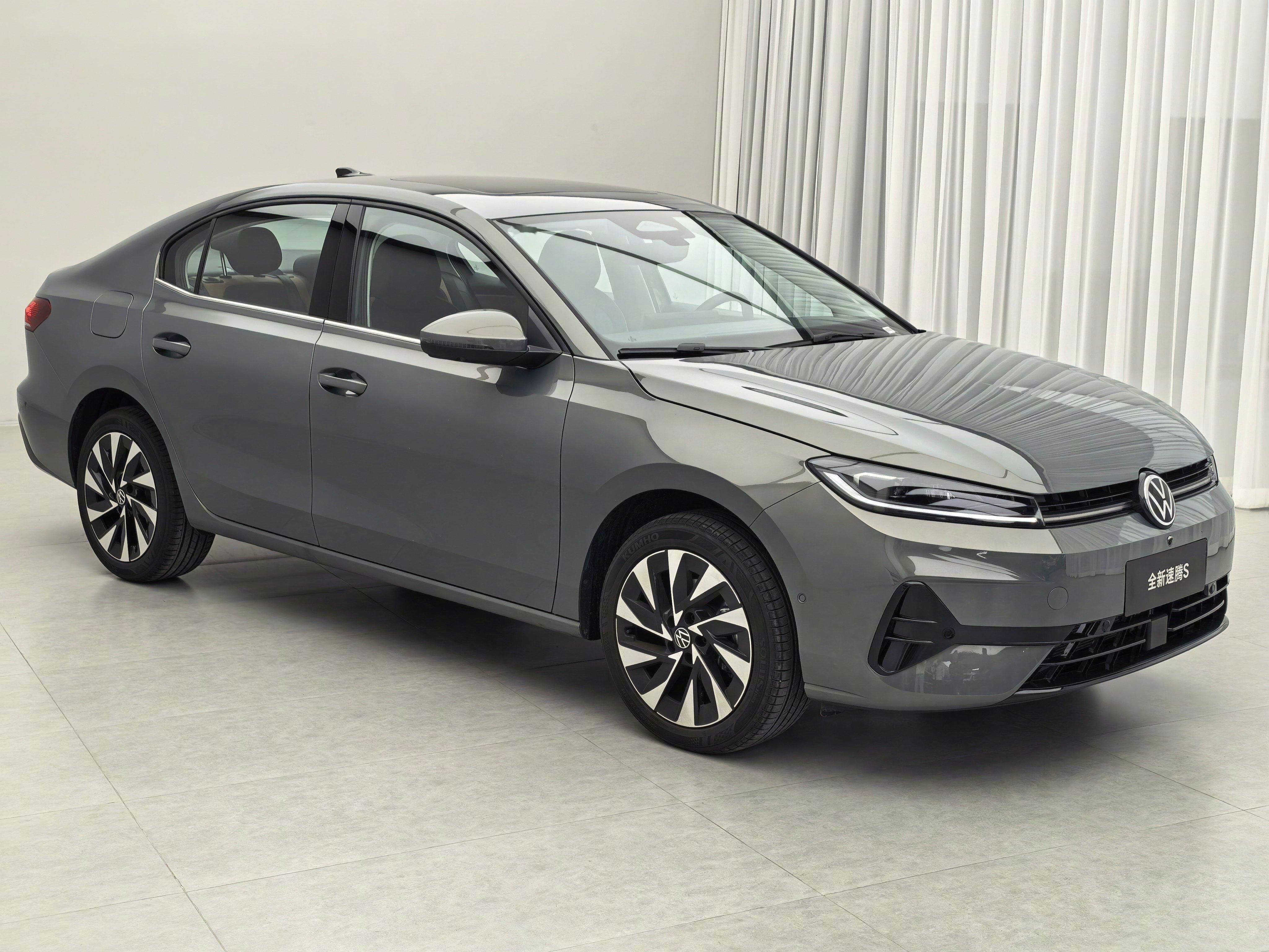 速腾性价比太高了，纯新车7.98万。这还要什么自行车啊！良心价。今儿拍这个车，包