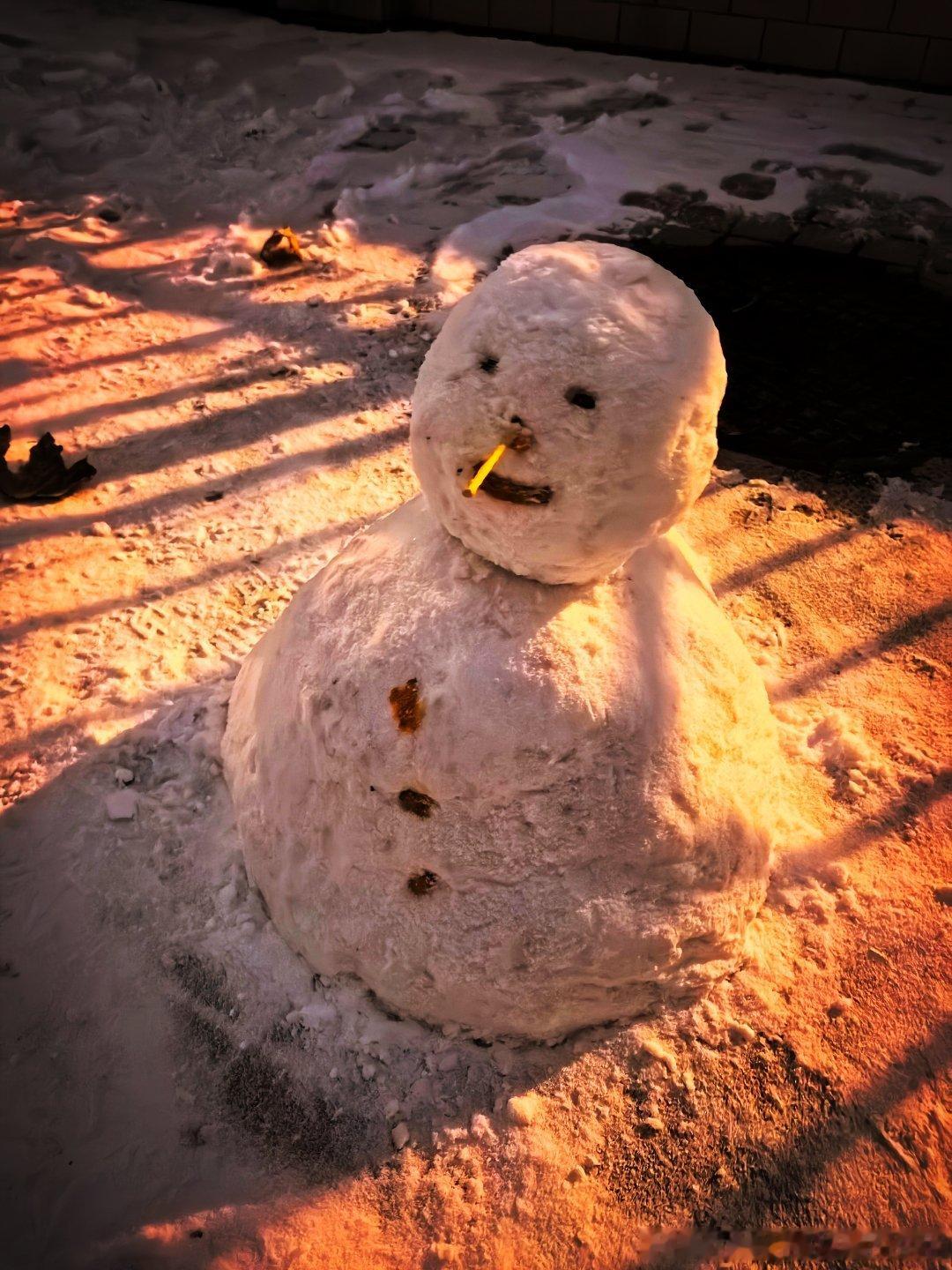 入冬的第一个雪人⛄北京下雪