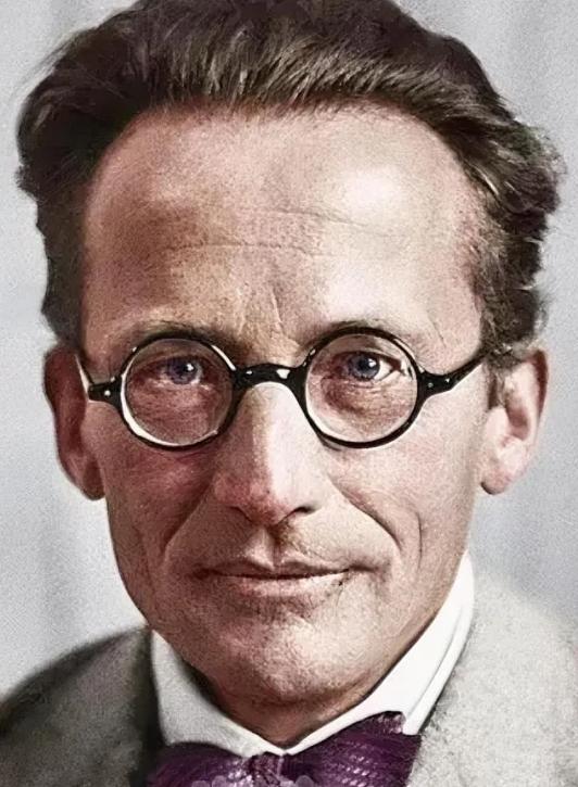 1925年，物理天才薛定谔背着老婆跑到别墅跟情人过圣诞节，可让人震惊的是，约会时