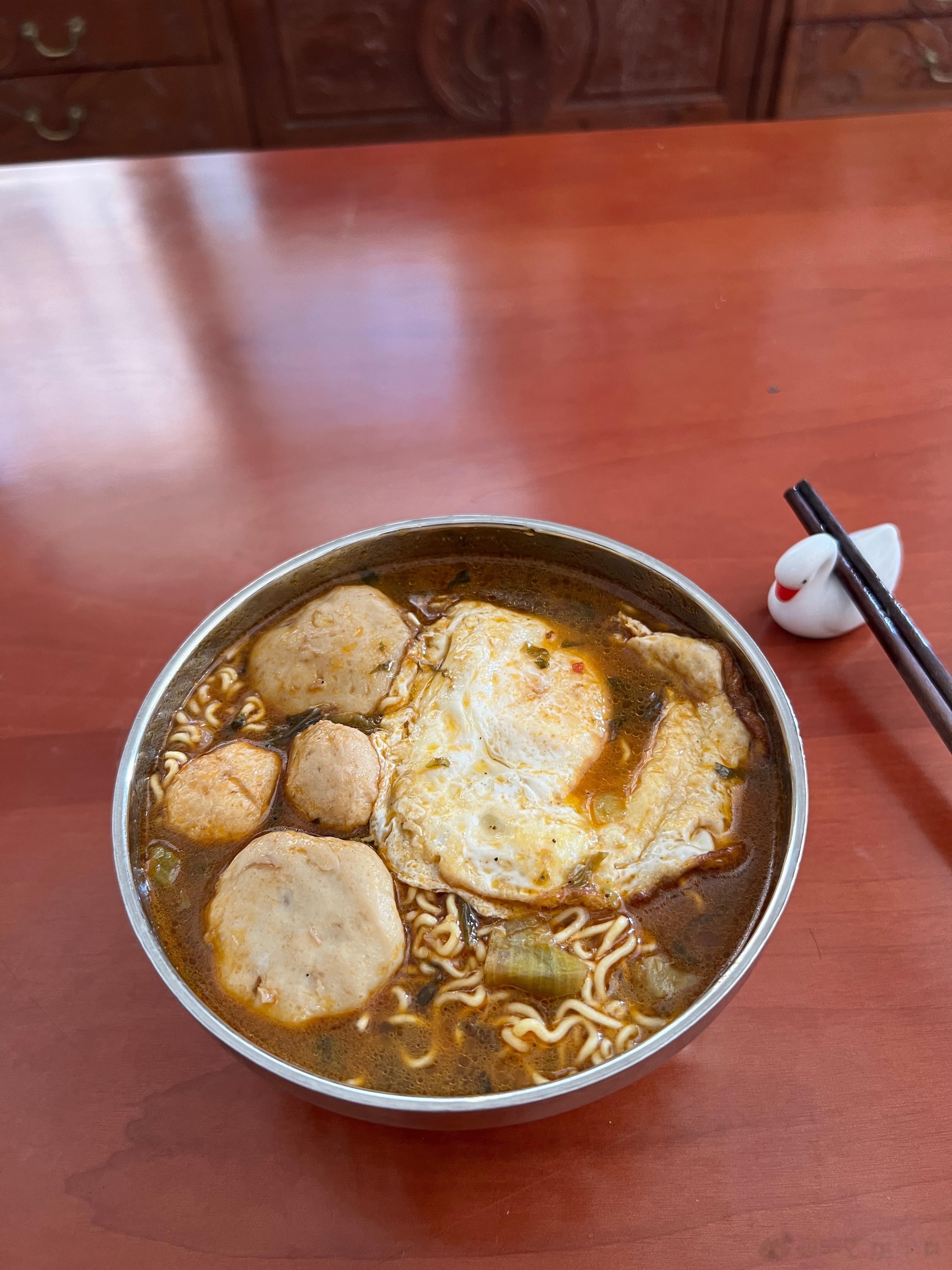 #早餐# 鱼饼 肉丸 鸡蛋方便面 ​​​