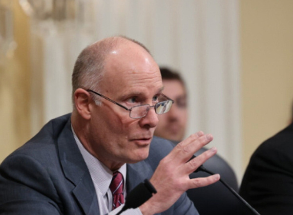 #美企选择中国AI后美议员不干了# 【美企选了“更快更便宜”的中国AI，美议员不