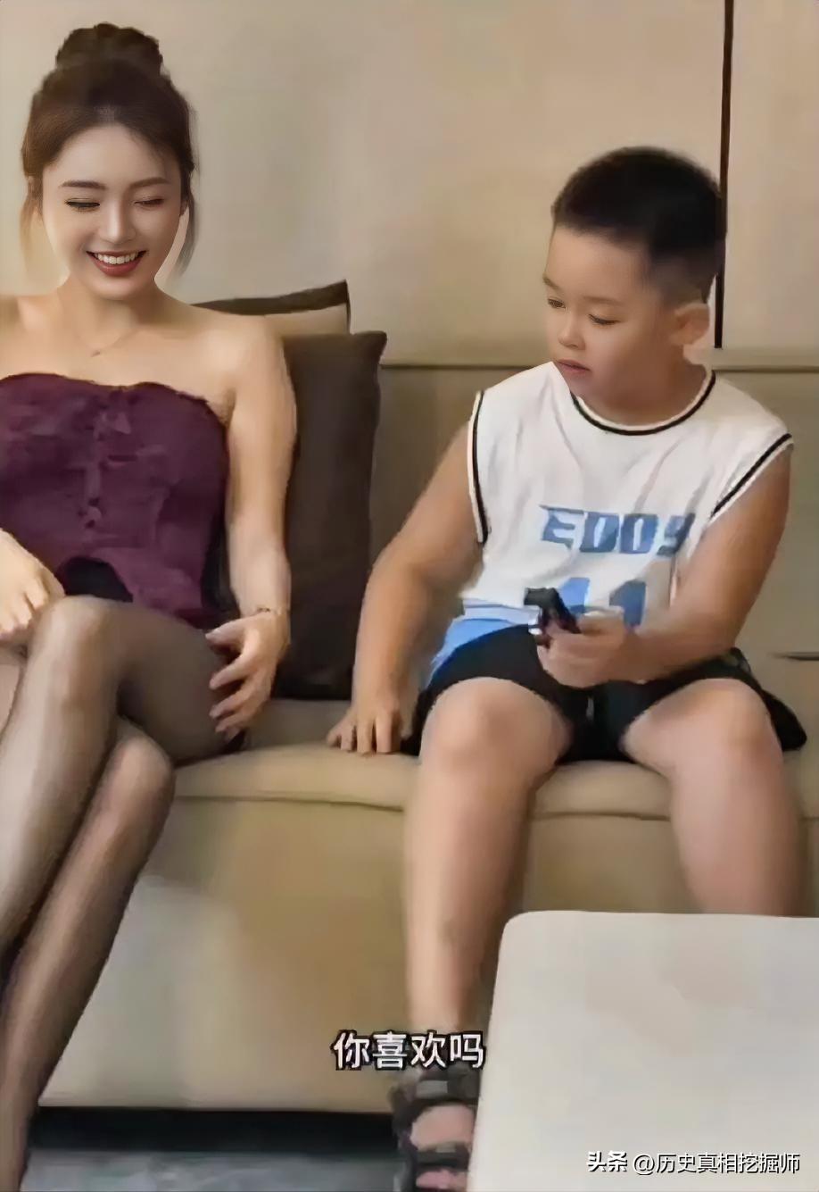 谁不喜欢美女啊？！[呲牙]