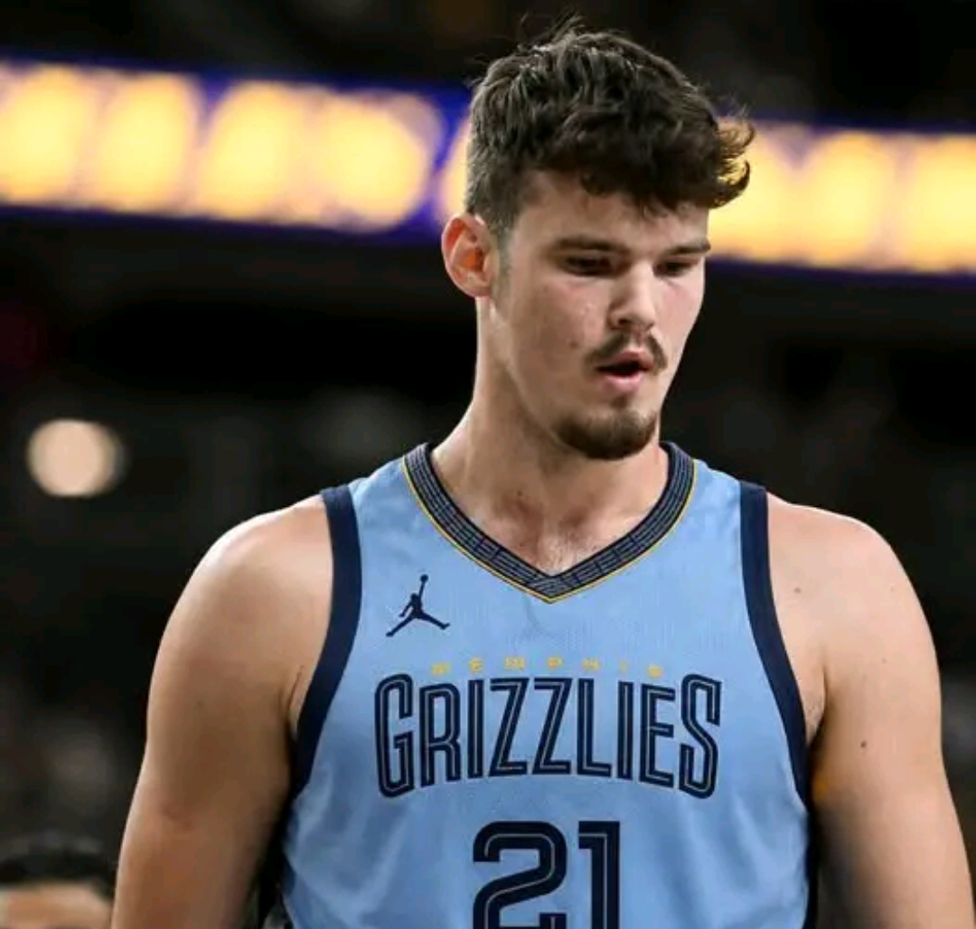祝好勇士拒绝匹配波斯特报价，波斯特加盟灰熊。NBA
