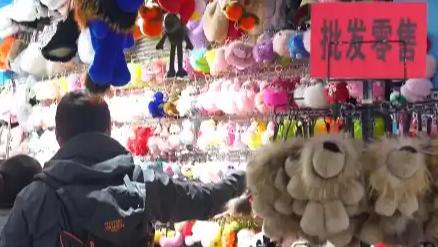 经过春节假期的短暂休整，义乌国际商贸城一开市便迅速“热”了起来，全球采购商蜂拥而