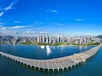 21世纪经济报道：1-10月，深圳全市实际使用外资297亿元，同比增长8.4%。