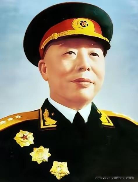 1950年，宋时轮正在一家饭店吃饭，服务员无意间提到了老板的名字，宋时轮一愣，随