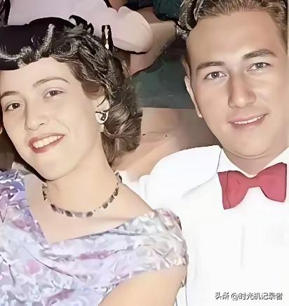 何鸿燊真的很会选择女人，大老婆给了他成功的垫脚石，二老婆给了他新的沟通渠道。
何