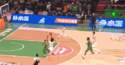 好奇妙的感觉！张镇麟身披上海球衣，在辽宁主场完成空接暴扣！CBA辽宁男篮vs上海