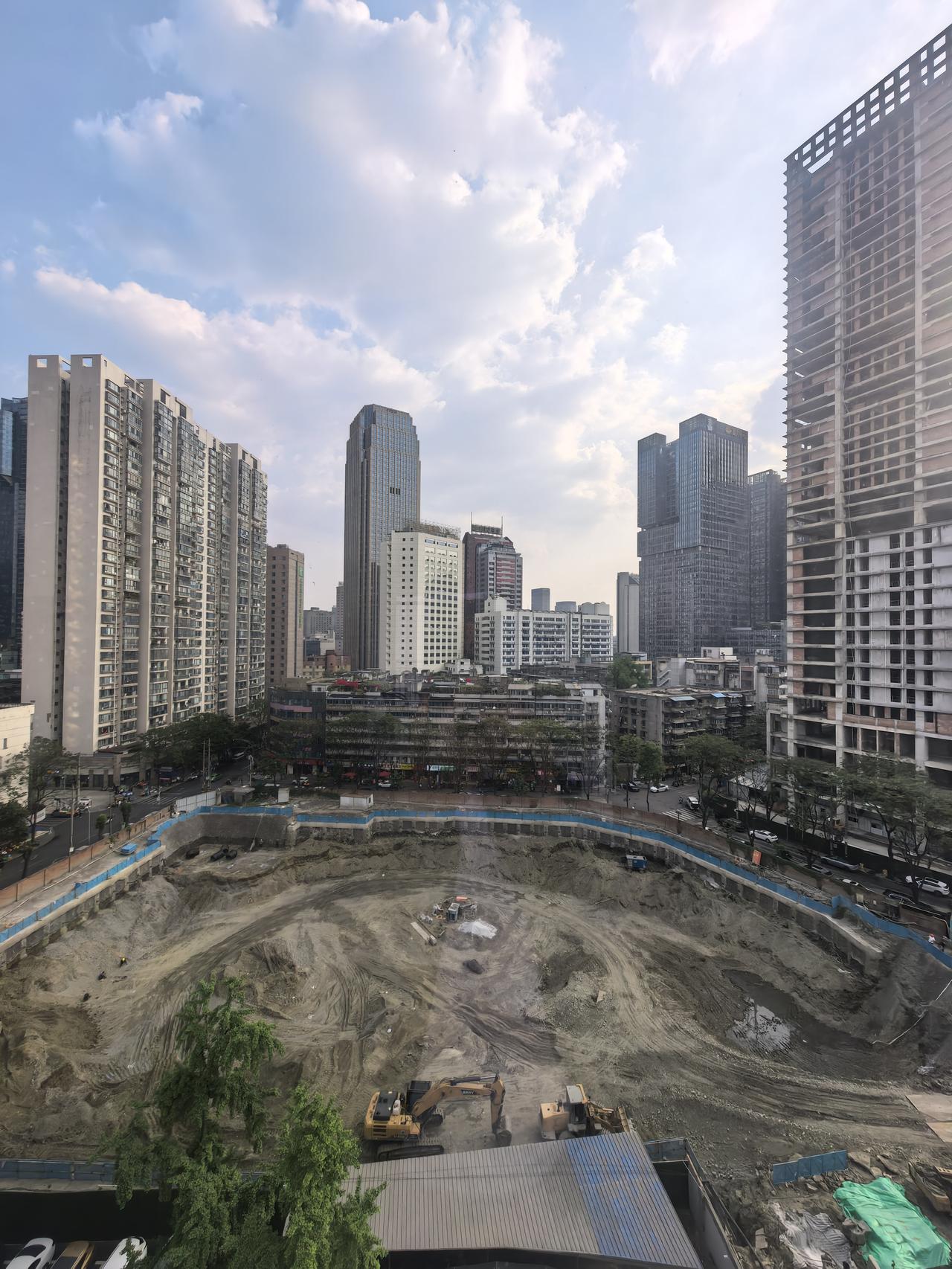 十年等待，今朝动工：白丝街老城洼地，即将焕新｜成都市白丝街省民主党派工商联大楼后