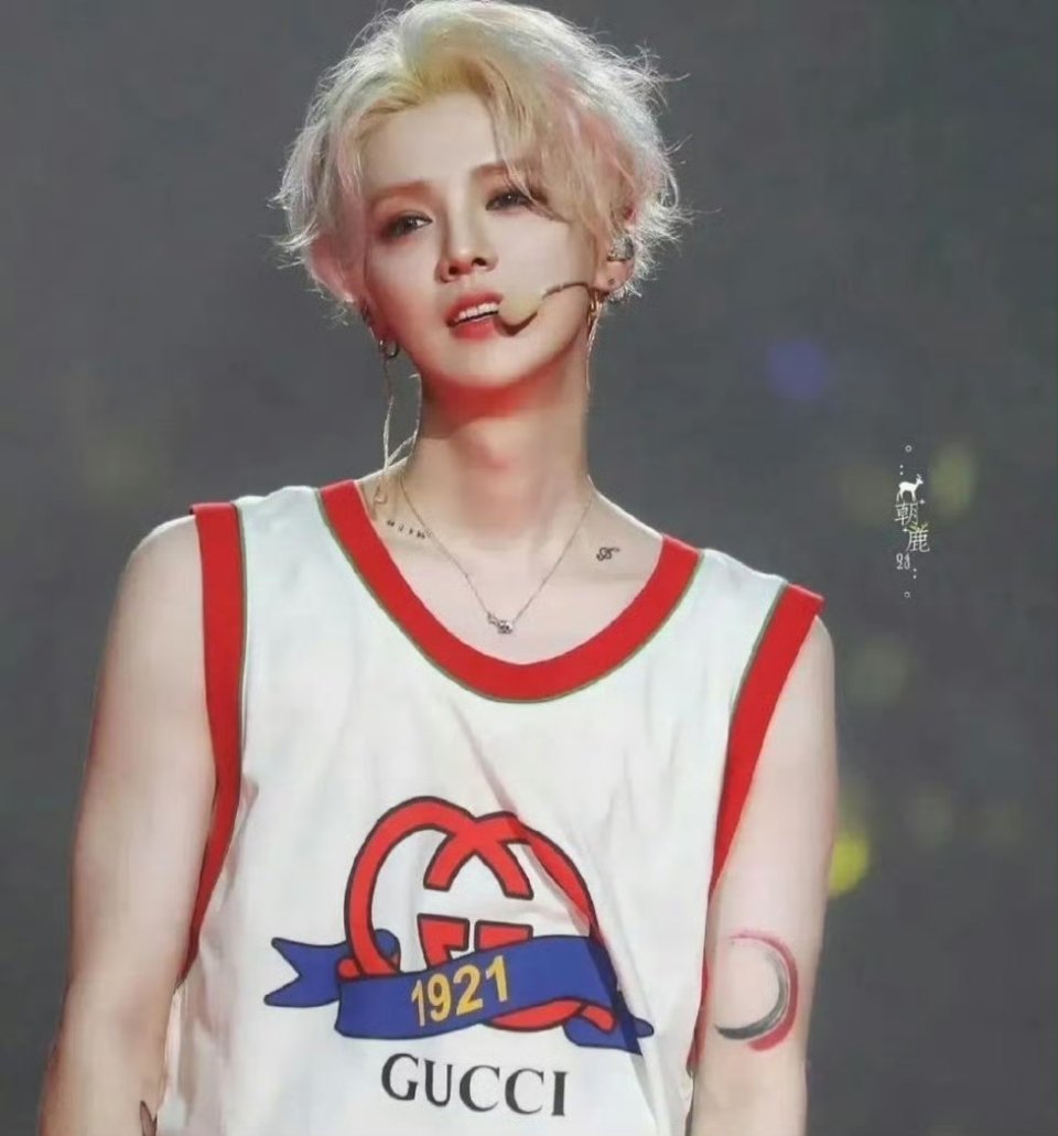 没有人觉得周翊然和小鹿也很像吗 