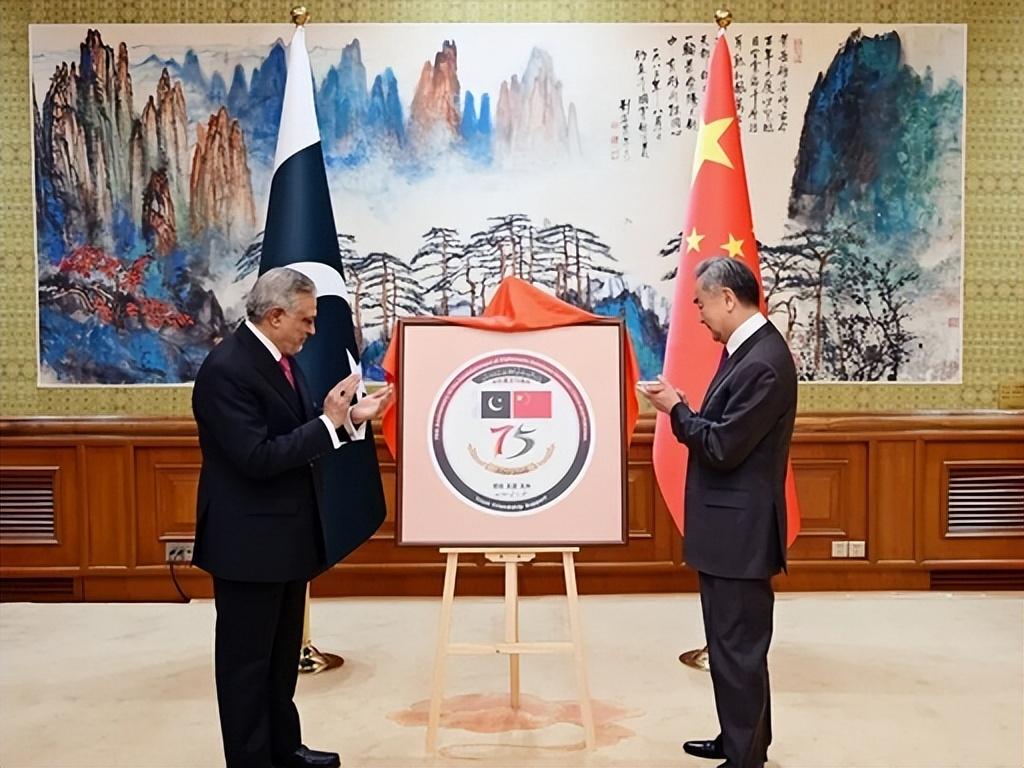 建交75载初心不改 中巴铁杆友谊牢不可破

恰逢中巴建交75周年重要节点，202