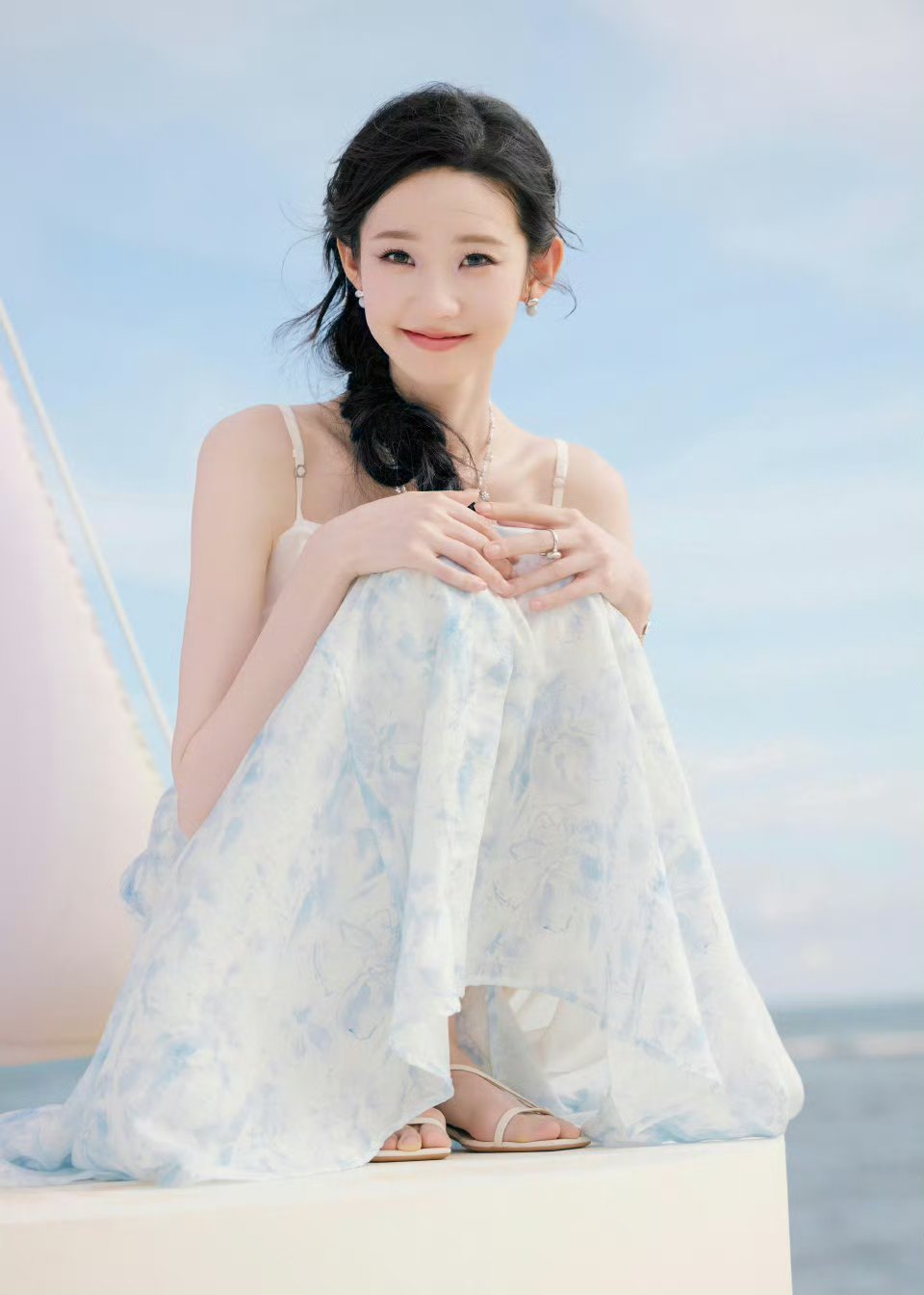 张艺凡张艺凡[超话]美女美女如云[超话] ​​​