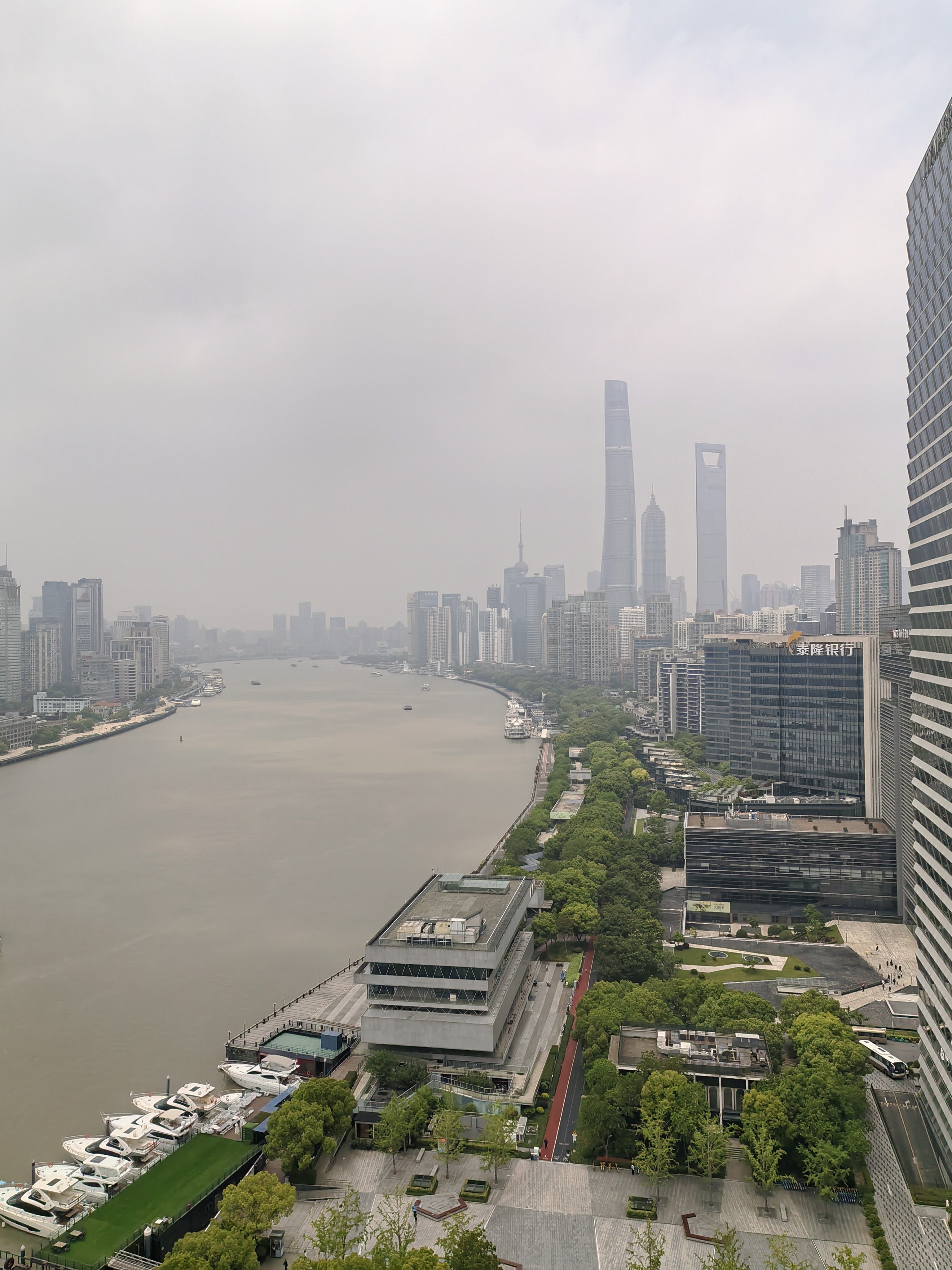 下班了。 