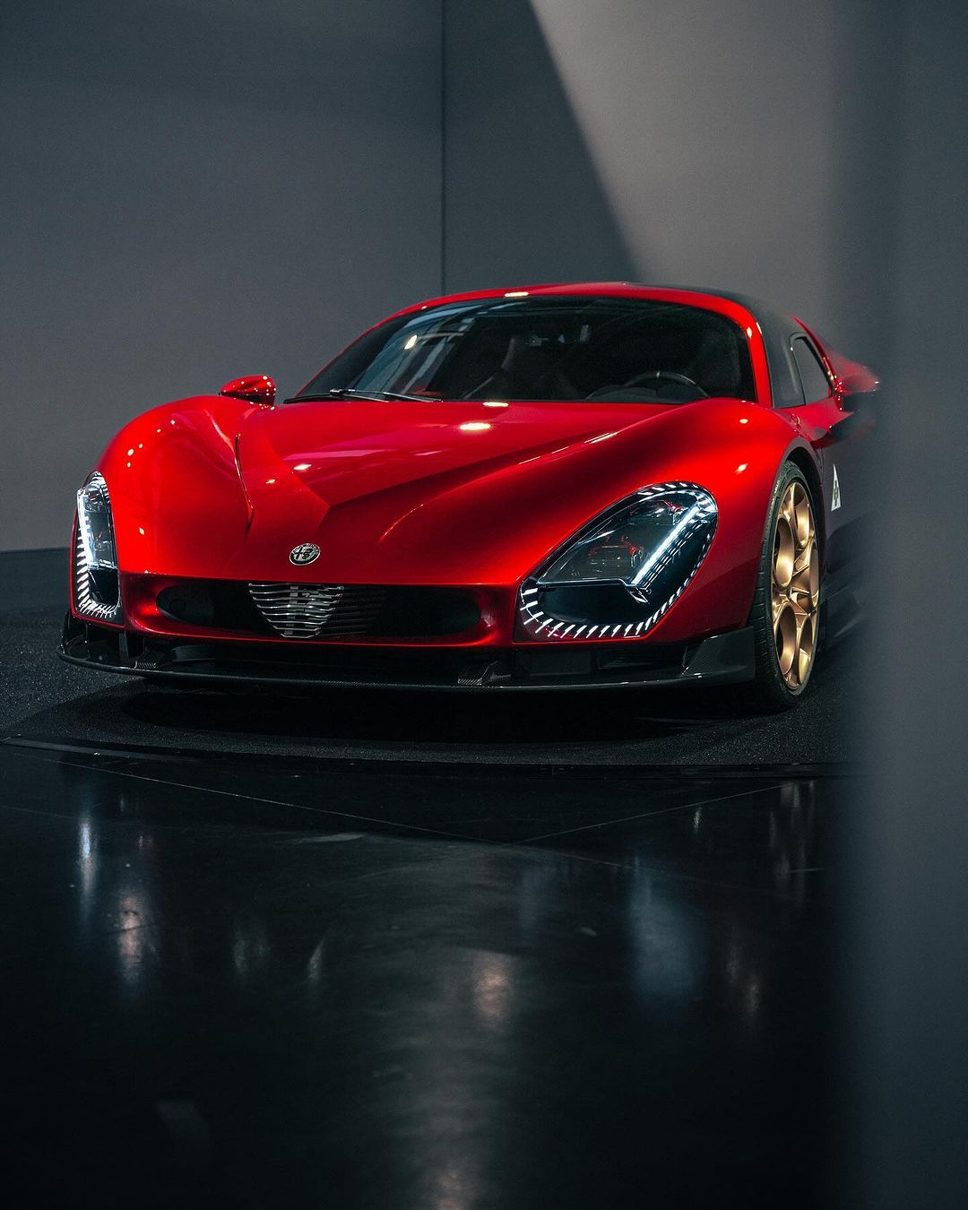 阿尔法·罗密欧 33 Stradale#汽车视觉##豪车超跑# (📸：Jan 