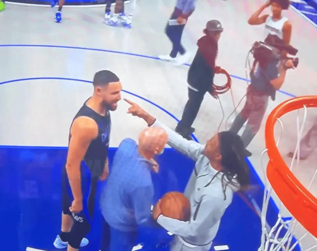 真狂啊，26岁的、三分命中率16.7%的莫兰特指着35岁的汤普森，说人家是废物。