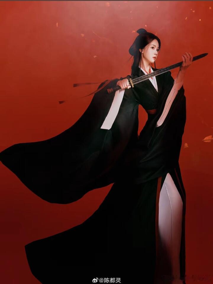 陈都灵全都灵 楚朝灵的人设很难演绎，既要文雅又要擅长算计，陈都灵靠着自身独有的清