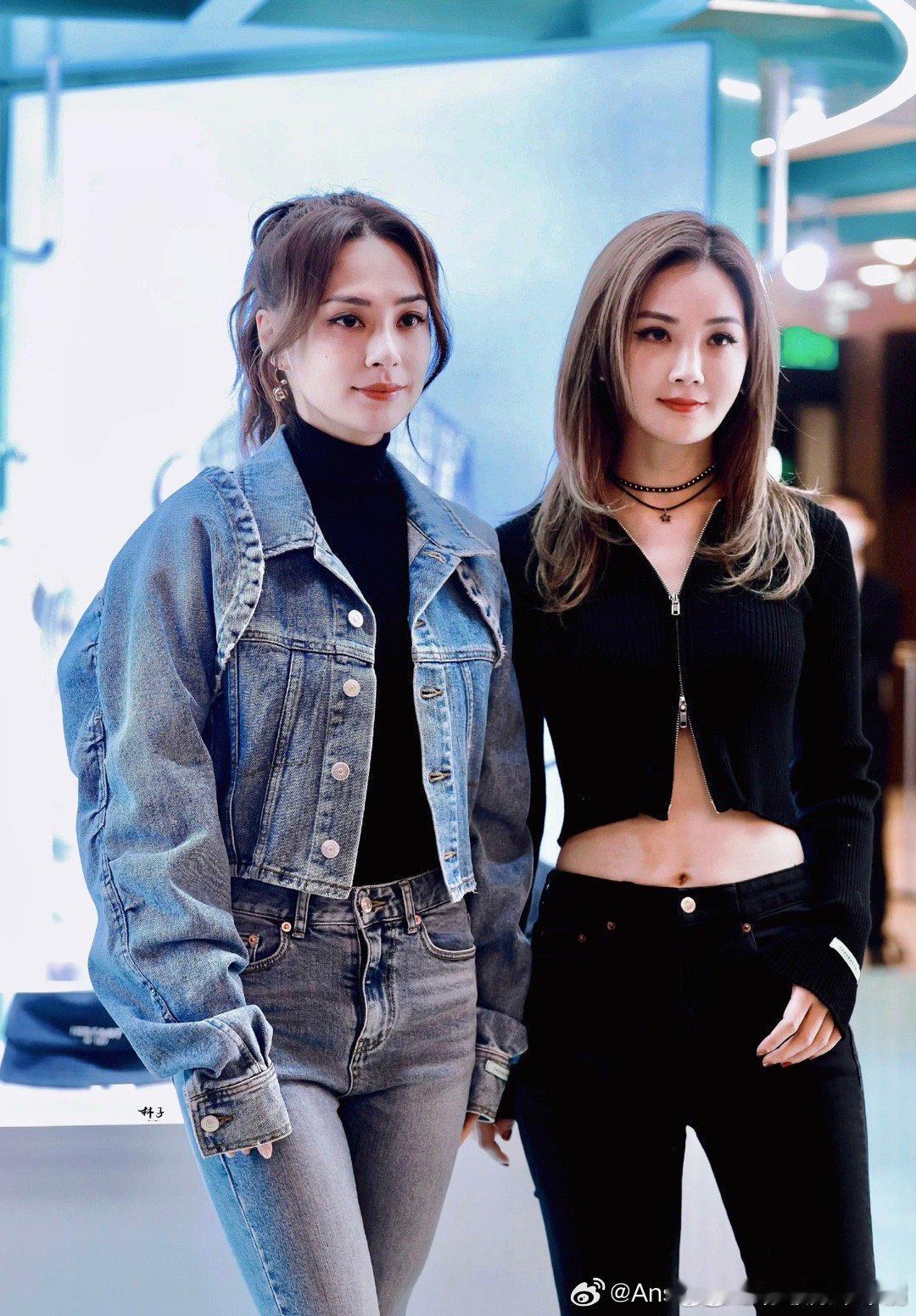 twins时隔近四年再次合体好六Twins 素颜现身机场，黑白造型好吸睛，好六录