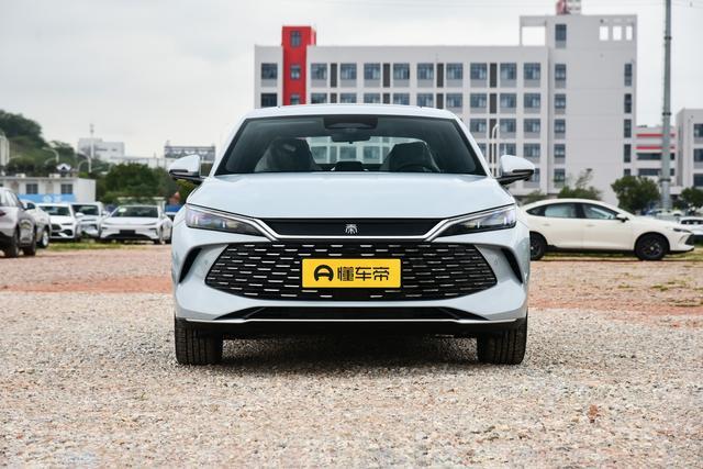 我看了下，这款车的价格确实挺有吸引力的，11.68万起，还有限时优惠，算下来只要