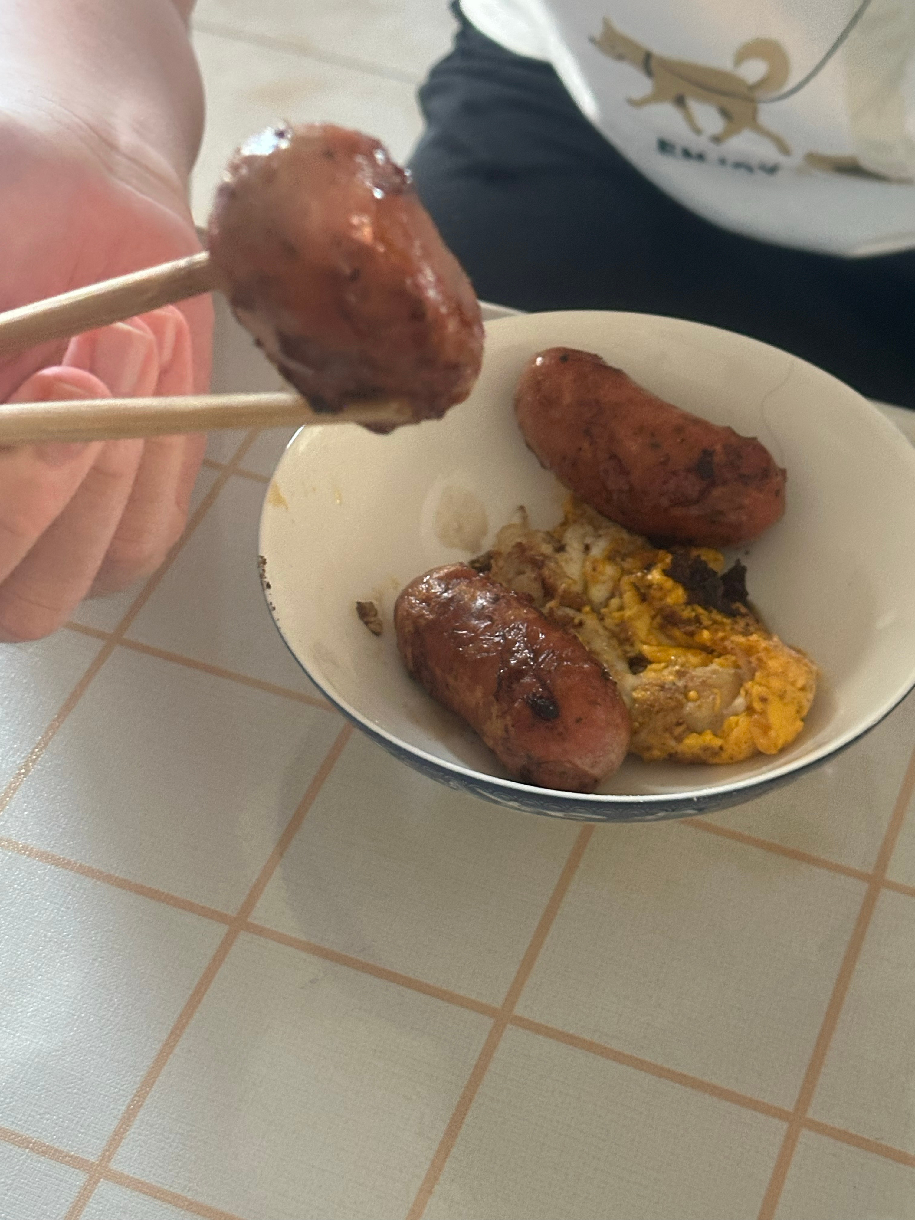 顺走一根烤肠[偷笑][偷笑] ​​​