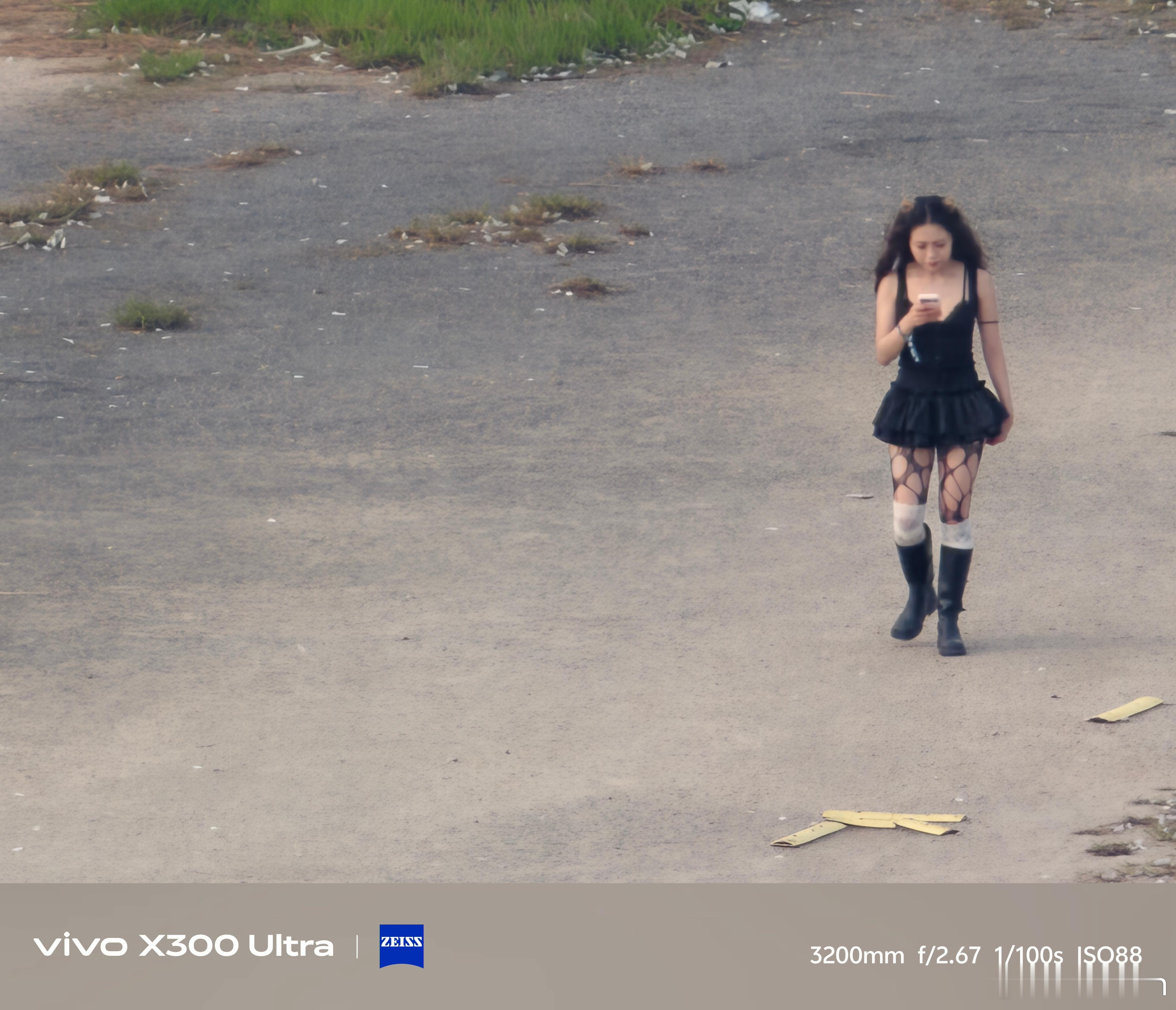 vivo X300 Ultra这个功能有点意思就是Ai超清昨天在珠海用增距镜32