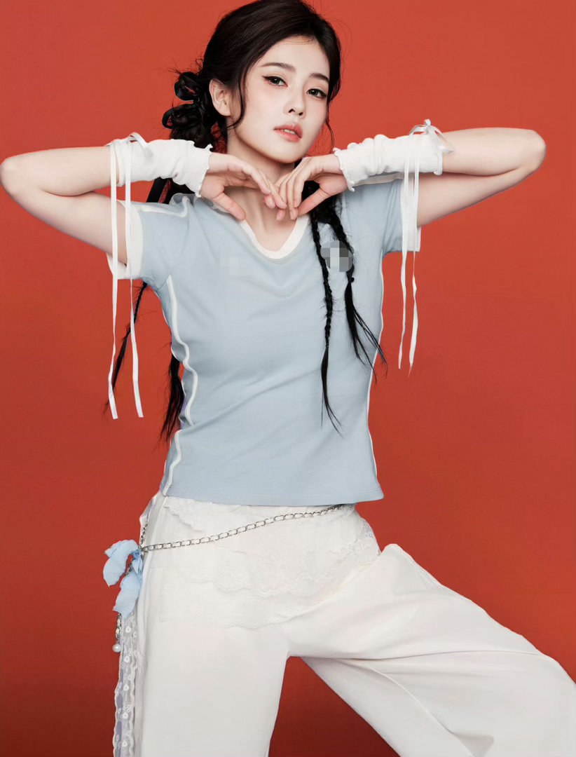 白鹿甜酷运动风白鹿姐这一个运动大片真的是夯爆了啊！这拍的也太好了吧！运动系女孩啊