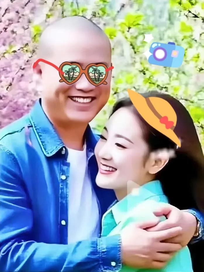 少林寺主持释永信，好有意思的是给女人“开光”，说是给李湘“开光”了，和李湘、刘涛