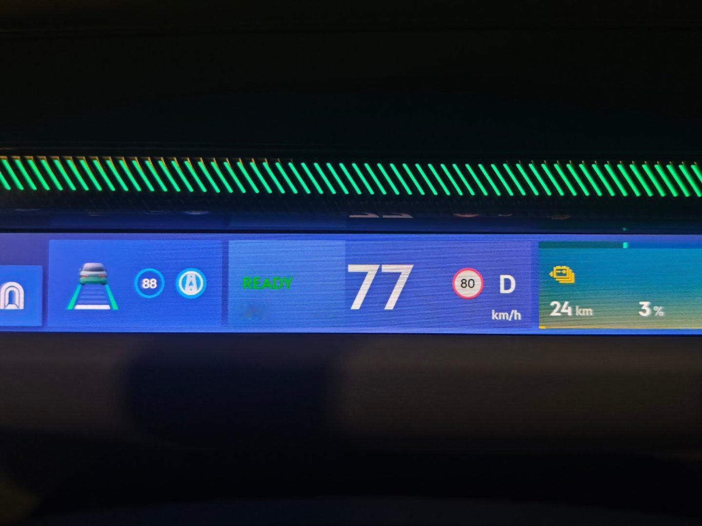 感觉开电车的胆子是越来越越大了还有表显24km的电，依旧交给NOA去开 新能源汽
