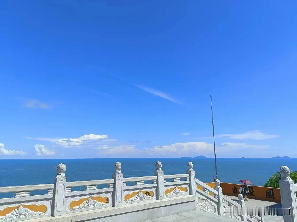 #夏日生活打卡季#
一生夫妻半世嫌，三分甜来七分咸，
年少轻狂定姻缘，勿把糖衣当