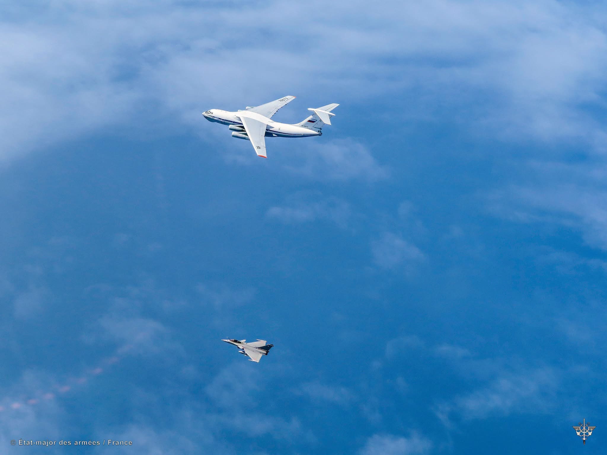 阵风与伊尔76同框空对空摄影今日阵风军用飞机信息汇 俄空天军（VKS）军事运输航